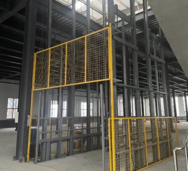 特克斯请详细介绍一下货梯安装在室外的维护方法